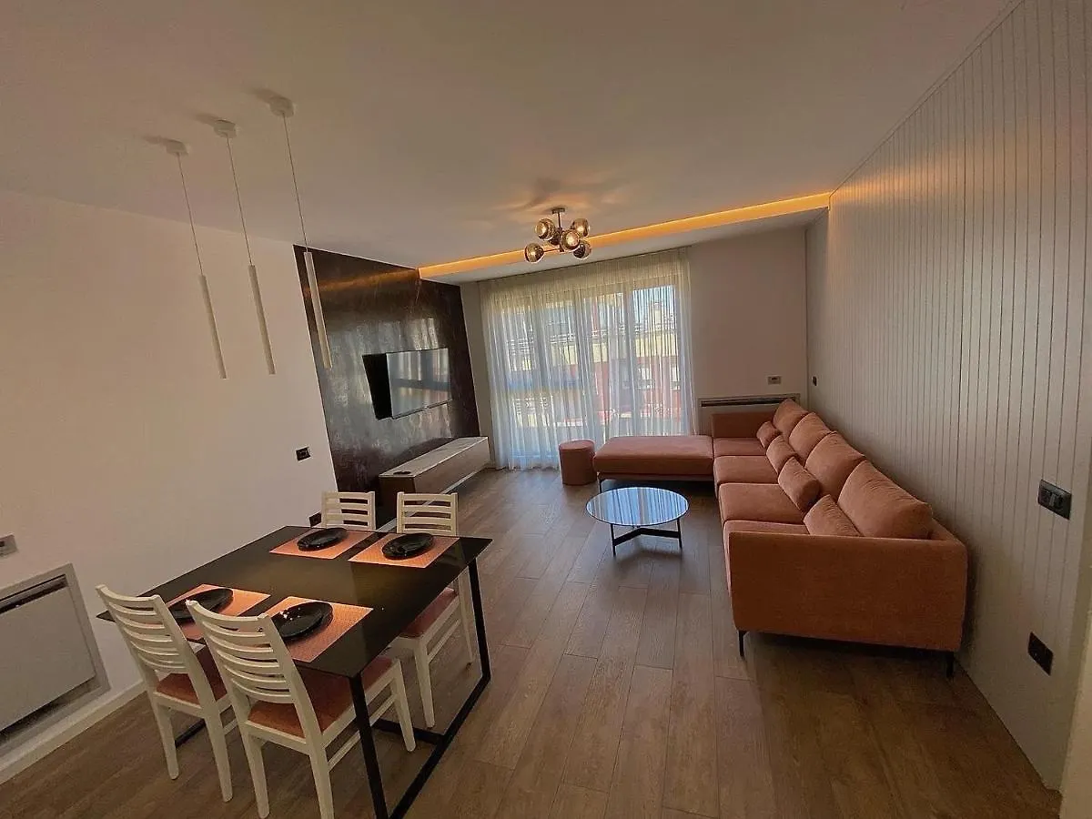 Lux Apartment 01 + Free Parking location